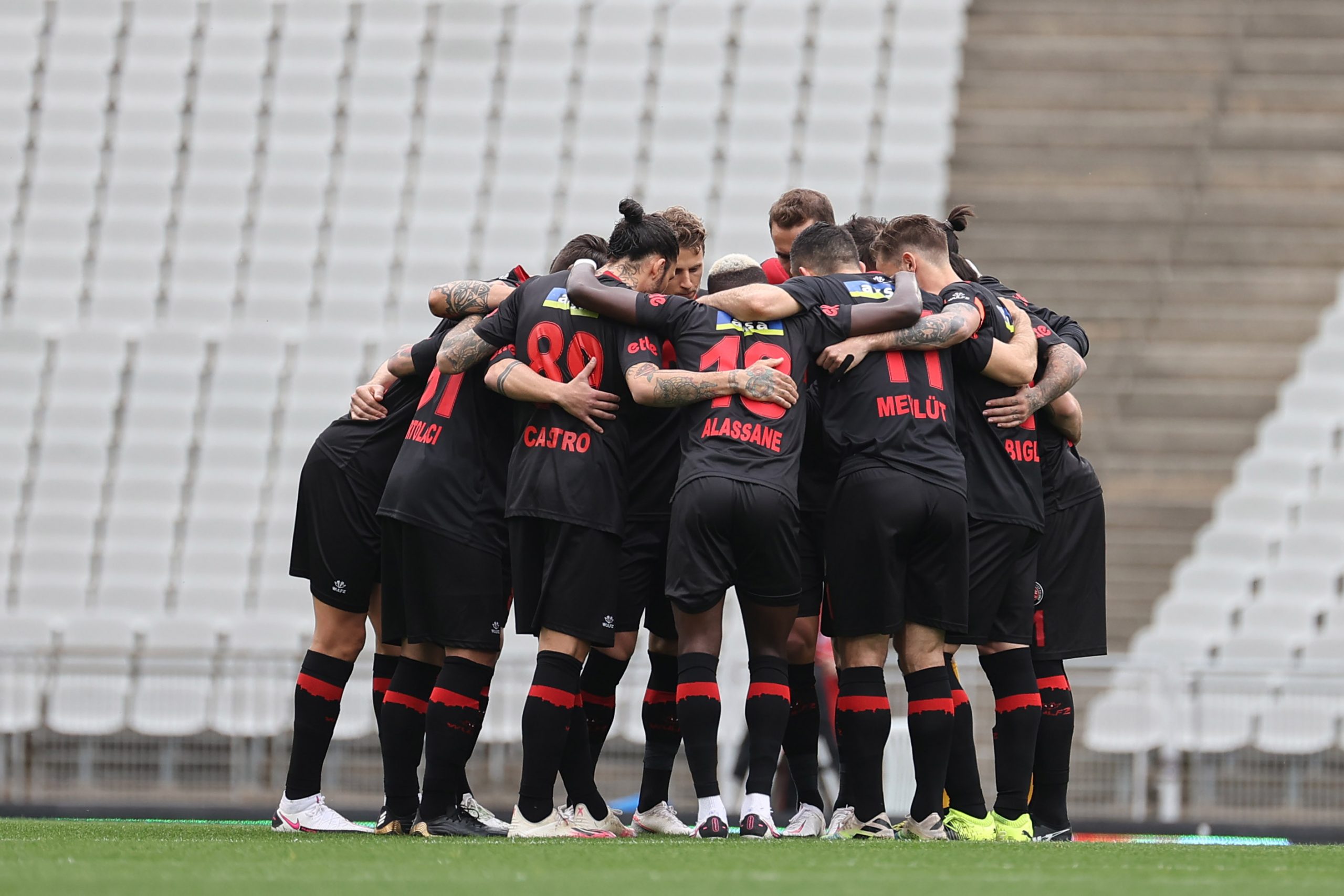 Süper Lig'in 33. haftasında, Fatih Karagümrük ile Atakaş Hatayspor karşılaştı.  ( Arif Hüdaverdi Yaman - Anadolu Ajansı )