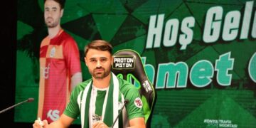 BİR DÖNEM GALATASARAY FORMASI DA GİYEN KONYASPORLU FUTBOLCU AHMET ÇALIK, TRAFİK KAZASINDA HAYATINI KAYBETTİ. (İHA/İSTANBUL-İHA)